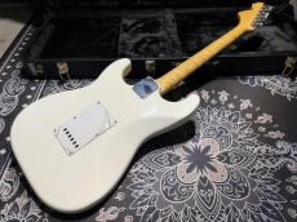 画像4:  Davis Custom Guitars Yngwie Malmsteen Scalloped Stratocaster / OlympicWhite (4)