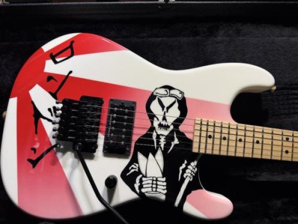 画像1: Charvel USA Custom Shop Warren De Martini / Bomber (1)