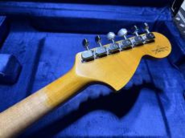 画像9:  Fender Custom Shop '69 Stratocaster Heavy Relic Reverse Headstock / Aged Canary Yellow (9)