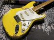 画像3:  Fender Custom Shop '69 Stratocaster Heavy Relic Reverse Headstock / Aged Canary Yellow (3)