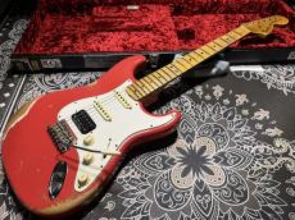 画像2: Fender Custom Shop Fender Custom Shop '69 Stratocaster Heavy Relic SSH / Fiesta Red (2)