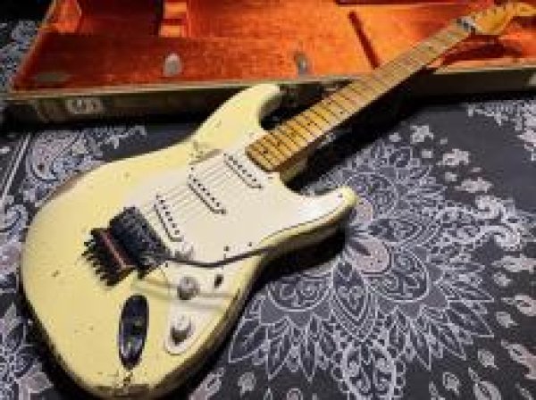 画像3: Fender Custom Shop 1956 Stratocaster Heavy Relic FRT / Vintage White (3)