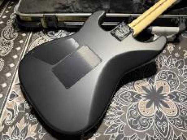 画像7:  Charvel Custom Shop SanDimas SSH / Oﬀ Black (7)
