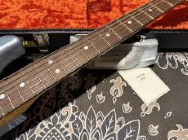 画像4: Fender Custom Shop '69 Stratocaster S-S-H Heavy Relic / Ice Blue Metallic (4)