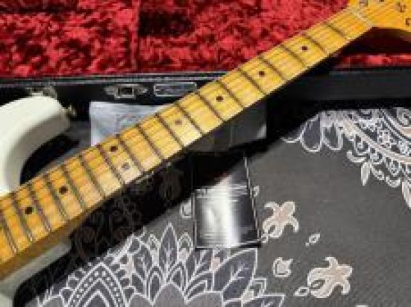 画像6: Fender Custom Shop '69 Stratocaster Heavy Relic / Olympic White (6)