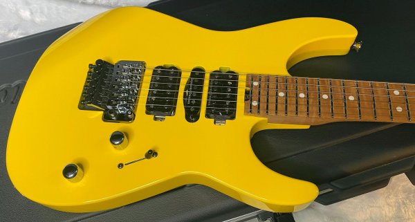 画像2: Jackson Custom Shop Dinky HSH - Graffiti Yellow (2)